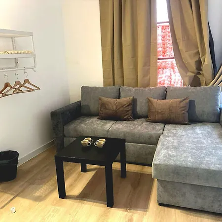 Charming & Cozy 3 In Center With Wifi خنت