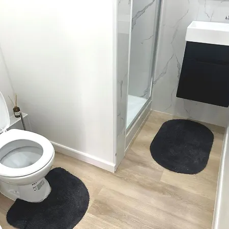 شقة Charming & Cozy 3 In Center With Wifi خنت
